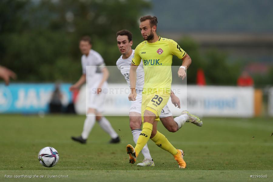 David Kopacz, Sportplatz Am Sonnenstuhl, Randersacker, 23.06.2021, Freundschaftsspiele, Regionalliga Bayern, 3. Liga, DFB, sport, action, Fussball, Deutschland, Juni 2021, Saison 2021/2022, TSV, FWK, TSV Aubstadt, FC Würzburger Kickers - Bild-ID: 2296360