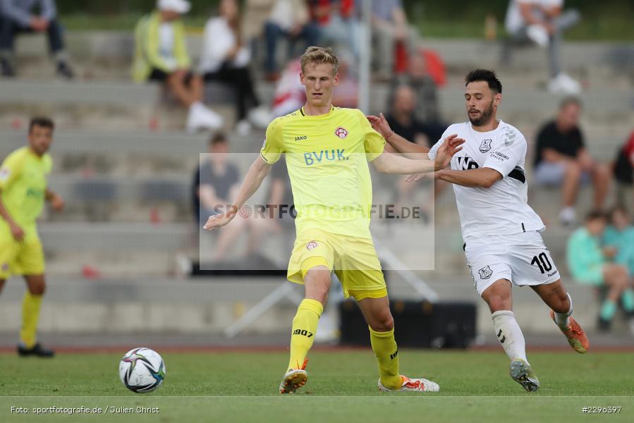 Niklas Hoffmann, Sportplatz Am Sonnenstuhl, Randersacker, 23.06.2021, Freundschaftsspiele, Regionalliga Bayern, 3. Liga, DFB, sport, action, Fussball, Deutschland, Juni 2021, Saison 2021/2022, TSV, FWK, TSV Aubstadt, FC Würzburger Kickers - Bild-ID: 2296397