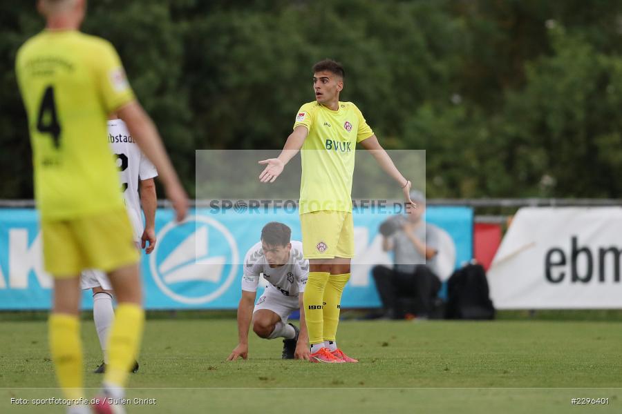 Reklamierarm, Vladimir Nikolov, Sportplatz Am Sonnenstuhl, Randersacker, 23.06.2021, Freundschaftsspiele, Regionalliga Bayern, 3. Liga, DFB, sport, action, Fussball, Deutschland, Juni 2021, Saison 2021/2022, TSV, FWK, TSV Aubstadt, FC Würzburger Kickers - Bild-ID: 2296401