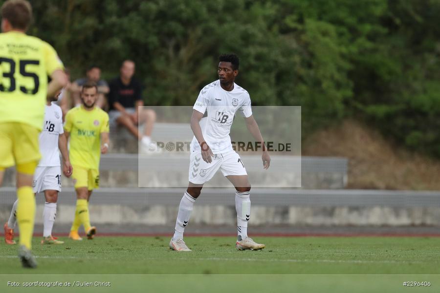 Essa Ganes, Sportplatz Am Sonnenstuhl, Randersacker, 23.06.2021, Freundschaftsspiele, Regionalliga Bayern, 3. Liga, DFB, sport, action, Fussball, Deutschland, Juni 2021, Saison 2021/2022, TSV, FWK, TSV Aubstadt, FC Würzburger Kickers - Bild-ID: 2296406