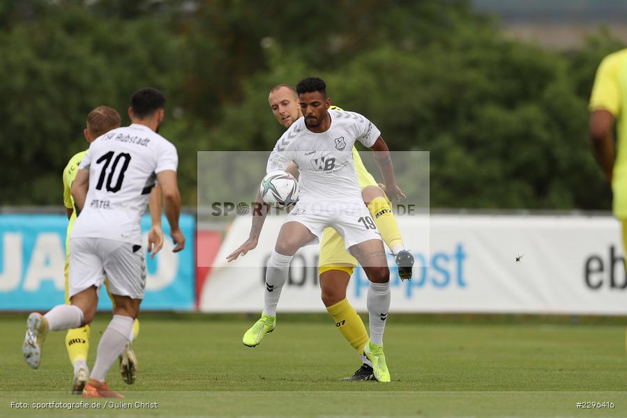 Tobias Kraulich, Michael Dellinger, Sportplatz Am Sonnenstuhl, Randersacker, 23.06.2021, Freundschaftsspiele, Regionalliga Bayern, 3. Liga, DFB, sport, action, Fussball, Deutschland, Juni 2021, Saison 2021/2022, TSV, FWK, TSV Aubstadt, FC Würzburger Kickers - Bild-ID: 2296416