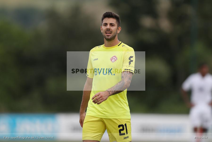 Moritz Heinrich, Sportplatz Am Sonnenstuhl, Randersacker, 23.06.2021, Freundschaftsspiele, Regionalliga Bayern, 3. Liga, DFB, sport, action, Fussball, Deutschland, Juni 2021, Saison 2021/2022, TSV, FWK, TSV Aubstadt, FC Würzburger Kickers - Bild-ID: 2296439 Moritz Heinrich, Sportplatz Am Sonnenstuhl, Randersacker, 23.06.2021, Freundschaftsspiele, Regionalliga Bayern, 3. Liga, DFB, sport, action, Fussball, Deutschland, Juni 2021, Saison 2021/2022, TSV, FWK, TSV Aubstadt, FC Würzburger Kickers - Bild-ID: 2296439