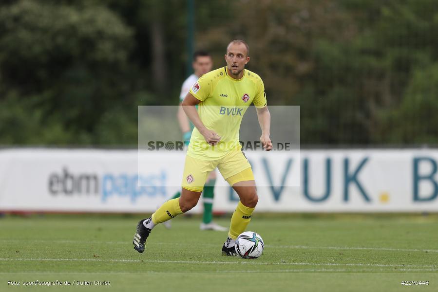 Tobias Kraulich, Sportplatz Am Sonnenstuhl, Randersacker, 23.06.2021, Freundschaftsspiele, Regionalliga Bayern, 3. Liga, DFB, sport, action, Fussball, Deutschland, Juni 2021, Saison 2021/2022, TSV, FWK, TSV Aubstadt, FC Würzburger Kickers - Bild-ID: 2296443