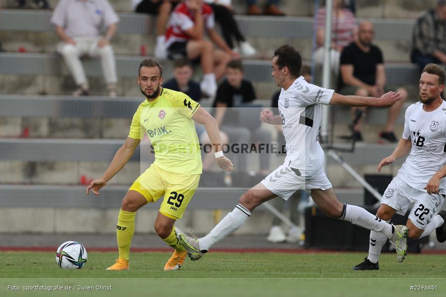 David Kopacz, Sportplatz Am Sonnenstuhl, Randersacker, 23.06.2021, Freundschaftsspiele, Regionalliga Bayern, 3. Liga, DFB, sport, action, Fussball, Deutschland, Juni 2021, Saison 2021/2022, TSV, FWK, TSV Aubstadt, FC Würzburger Kickers - Bild-ID: 2296451