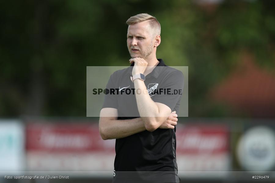 Trainer, Felix Strohmenger, Sportgelände, Retzbach, 25.06.2021, Freundschaftsspiele, sport, action, Fussball, Deutschland, Juni 2021, Saison 2021/2022, BSC, TSV, BSC Aura, TSV Retzbach - Bild-ID: 2296479