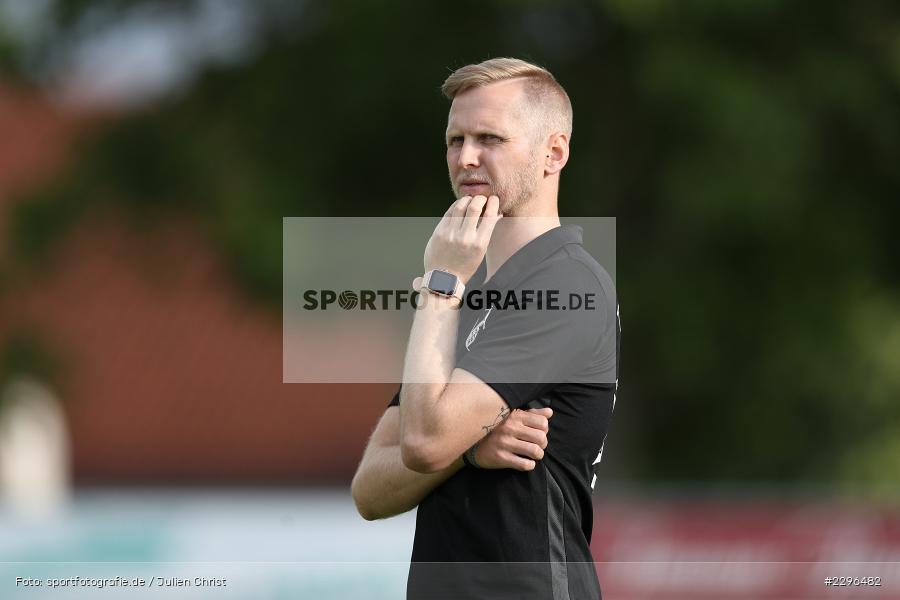 Trainer, Felix Strohmenger, Sportgelände, Retzbach, 25.06.2021, Freundschaftsspiele, sport, action, Fussball, Deutschland, Juni 2021, Saison 2021/2022, BSC, TSV, BSC Aura, TSV Retzbach - Bild-ID: 2296482