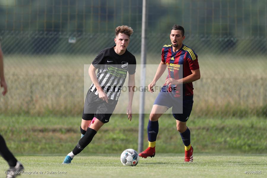 Florian Schumm, Luca Hilbert, Sportgelände, Retzbach, 25.06.2021, Freundschaftsspiele, sport, action, Fussball, Deutschland, Juni 2021, Saison 2021/2022, BSC, TSV, BSC Aura, TSV Retzbach - Bild-ID: 2296525