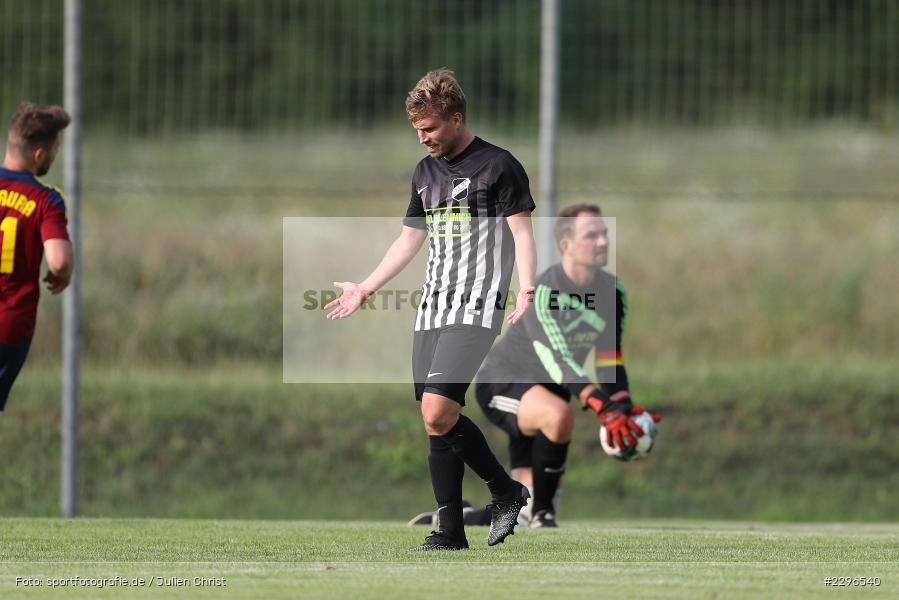 Gestik, Hadern, Philipp Gößwein, Sportgelände, Retzbach, 25.06.2021, Freundschaftsspiele, sport, action, Fussball, Deutschland, Juni 2021, Saison 2021/2022, BSC, TSV, BSC Aura, TSV Retzbach - Bild-ID: 2296540