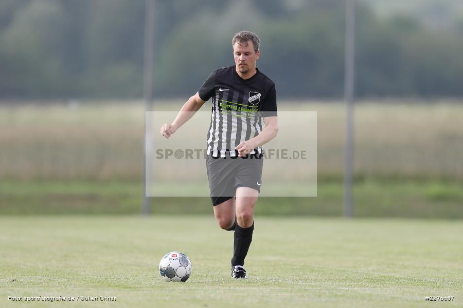 Felix Zull, Sportgelände, Retzbach, 25.06.2021, Freundschaftsspiele, sport, action, Fussball, Deutschland, Juni 2021, Saison 2021/2022, BSC, TSV, BSC Aura, TSV Retzbach - Bild-ID: 2296657