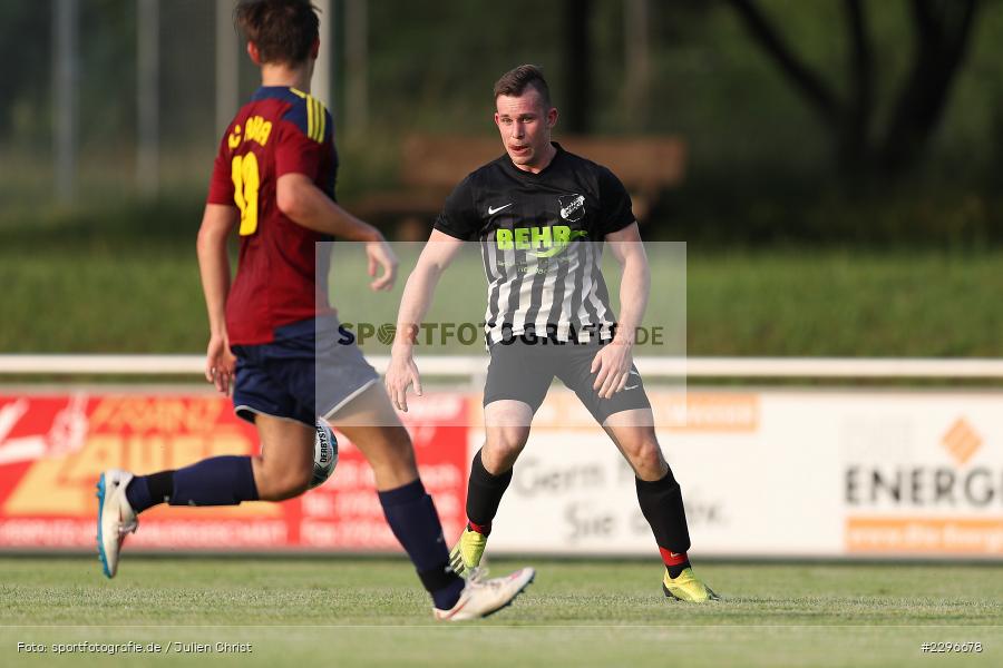 Adrian Freier, Sportgelände, Retzbach, 25.06.2021, Freundschaftsspiele, sport, action, Fussball, Deutschland, Juni 2021, Saison 2021/2022, BSC, TSV, BSC Aura, TSV Retzbach - Bild-ID: 2296678