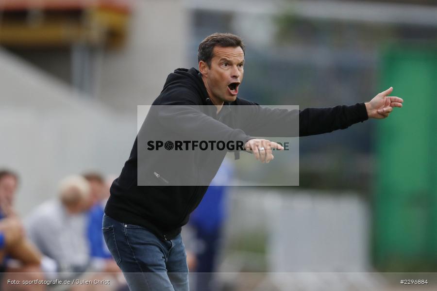 gibt Anweisungen, Hände, Arme, gestikuliert, Vincent Hognon, Merck-Stadion, Darmstadt, 01.07.2021, Freundschaftsspiele, sport, action, Fussball, Deutschland, Juli 2021, Saison 2021/2022, 2. Bundesliga, BGL, Swift Hesperange, SVD, Swift Hesperingen, SV Darmstadt 98 - Bild-ID: 2296884