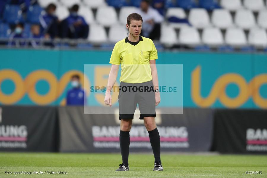 Schiedsrichter, Mario Hildenbrand, Merck-Stadion, Darmstadt, 01.07.2021, Freundschaftsspiele, sport, action, Fussball, Deutschland, Juli 2021, Saison 2021/2022, 2. Bundesliga, BGL, Swift Hesperange, SVD, Swift Hesperingen, SV Darmstadt 98 - Bild-ID: 2296913