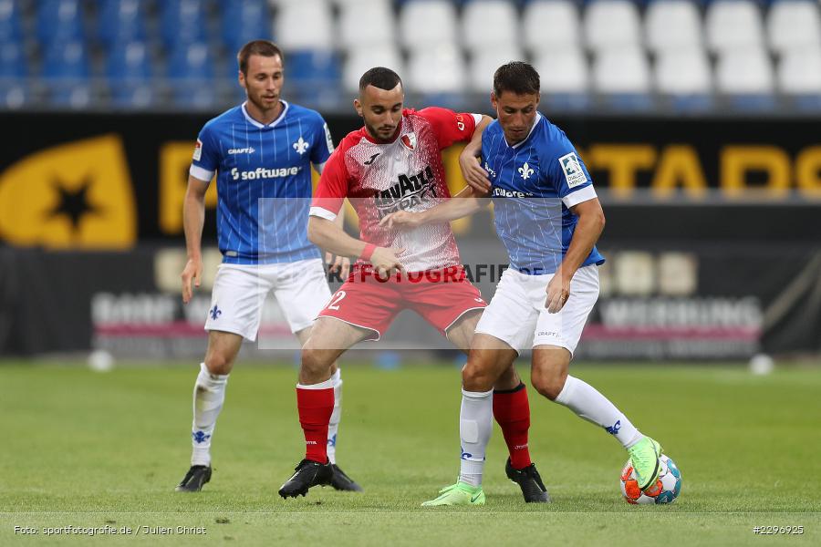 Fabian Schnellhardt, Amine Zenadji, Merck-Stadion, Darmstadt, 01.07.2021, Freundschaftsspiele, sport, action, Fussball, Deutschland, Juli 2021, Saison 2021/2022, 2. Bundesliga, BGL, Swift Hesperange, SVD, Swift Hesperingen, SV Darmstadt 98 - Bild-ID: 2296925