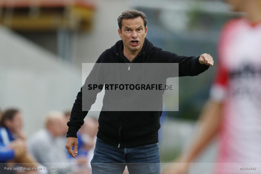 Hände, Arme, gestikuliert, Vincent Hognon, Merck-Stadion, Darmstadt, 01.07.2021, Freundschaftsspiele, sport, action, Fussball, Deutschland, Juli 2021, Saison 2021/2022, 2. Bundesliga, BGL, Swift Hesperange, SVD, Swift Hesperingen, SV Darmstadt 98 - Bild-ID: 2296942