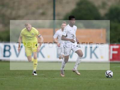 Fotos von FC Würzburger Kickers - TSV Aubstadt auf sportfotografie.de