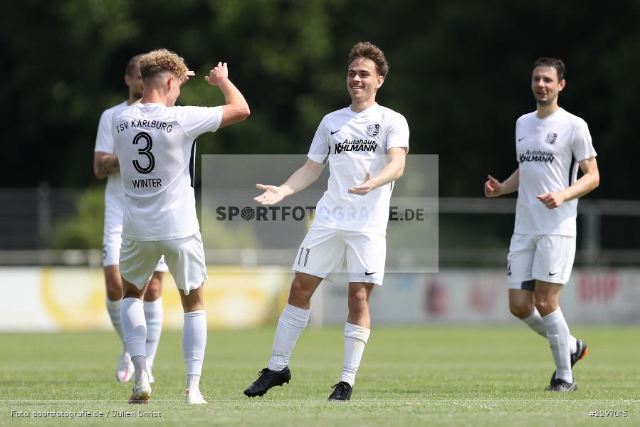 Torjubel, Jari Heuchert, Sportgelaende in der Au, Karlstadt, 04.07.2021, Freundschaftsspiele, sport, action, Fussball, Deutschland, Juli 2021, Saison 2021/2022, Bezirksliga Unterfranken West, Bayernliga Nord, ASV Rimpar, TSV Karlburg - Bild-ID: 2297015