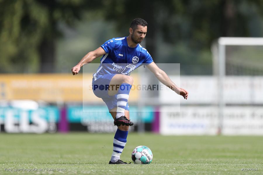 Johan Brahimi, Sportgelaende in der Au, Karlstadt, 04.07.2021, Freundschaftsspiele, sport, action, Fussball, Deutschland, Juli 2021, Saison 2021/2022, Bezirksliga Unterfranken West, Bayernliga Nord, ASV Rimpar, TSV Karlburg - Bild-ID: 2297024