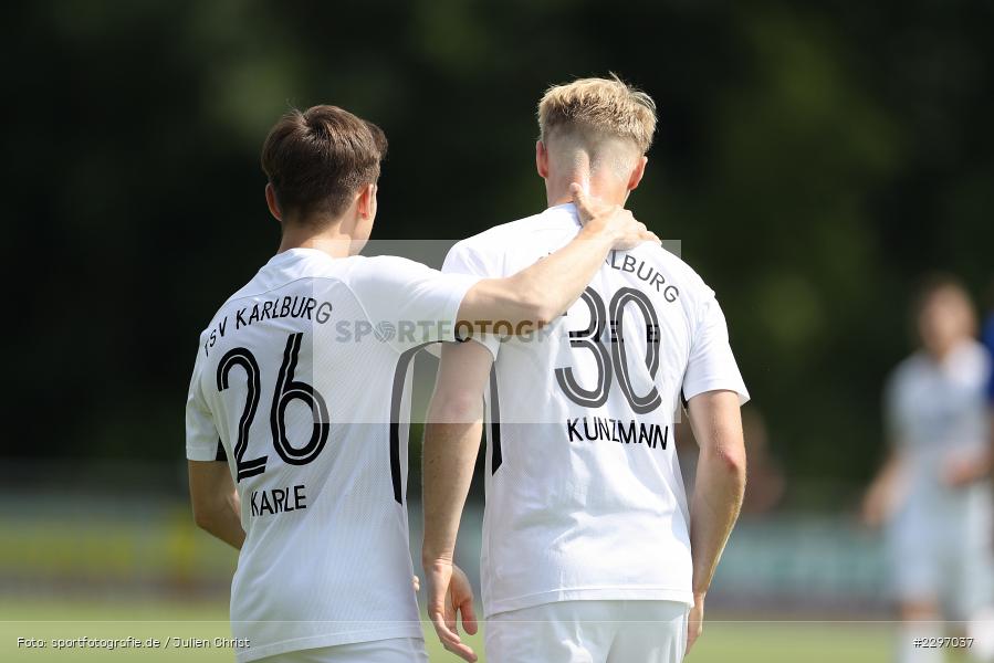 Marco Kunzmann, Paul Karle, Sportgelaende in der Au, Karlstadt, 04.07.2021, Freundschaftsspiele, sport, action, Fussball, Deutschland, Juli 2021, Saison 2021/2022, Bezirksliga Unterfranken West, Bayernliga Nord, ASV Rimpar, TSV Karlburg - Bild-ID: 2297037