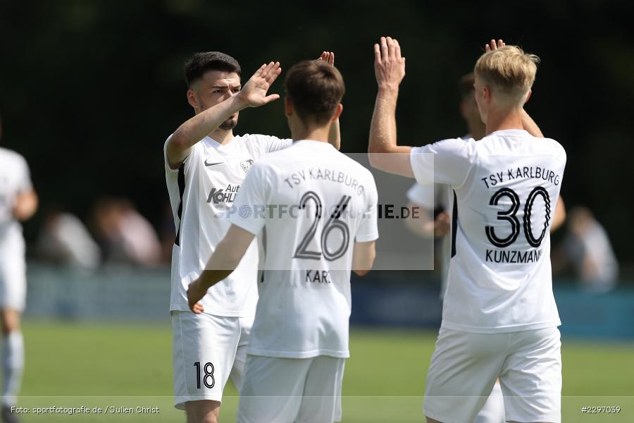Marco Kunzmann, Paul Karle, Sportgelaende in der Au, Karlstadt, 04.07.2021, Freundschaftsspiele, sport, action, Fussball, Deutschland, Juli 2021, Saison 2021/2022, Bezirksliga Unterfranken West, Bayernliga Nord, ASV Rimpar, TSV Karlburg - Bild-ID: 2297039