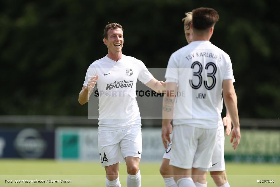 Torjubel, Sebastian Fries, Sportgelaende in der Au, Karlstadt, 04.07.2021, Freundschaftsspiele, sport, action, Fussball, Deutschland, Juli 2021, Saison 2021/2022, Bezirksliga Unterfranken West, Bayernliga Nord, ASV Rimpar, TSV Karlburg - Bild-ID: 2297045