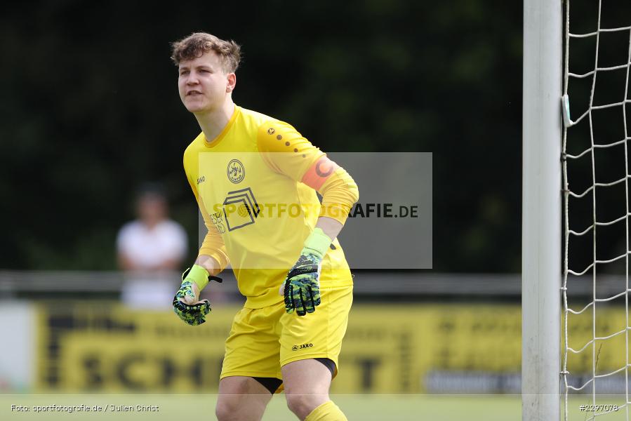 Torwart, Robin Michel, Sportgelaende in der Au, Karlstadt, 04.07.2021, Freundschaftsspiele, sport, action, Fussball, Deutschland, Juli 2021, Saison 2021/2022, Bezirksliga Unterfranken West, Bayernliga Nord, ASV Rimpar, TSV Karlburg - Bild-ID: 2297078