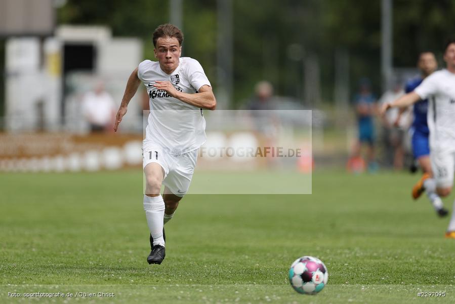 Jari Heuchert, Sportgelaende in der Au, Karlstadt, 04.07.2021, Freundschaftsspiele, sport, action, Fussball, Deutschland, Juli 2021, Saison 2021/2022, Bezirksliga Unterfranken West, Bayernliga Nord, ASV Rimpar, TSV Karlburg - Bild-ID: 2297095