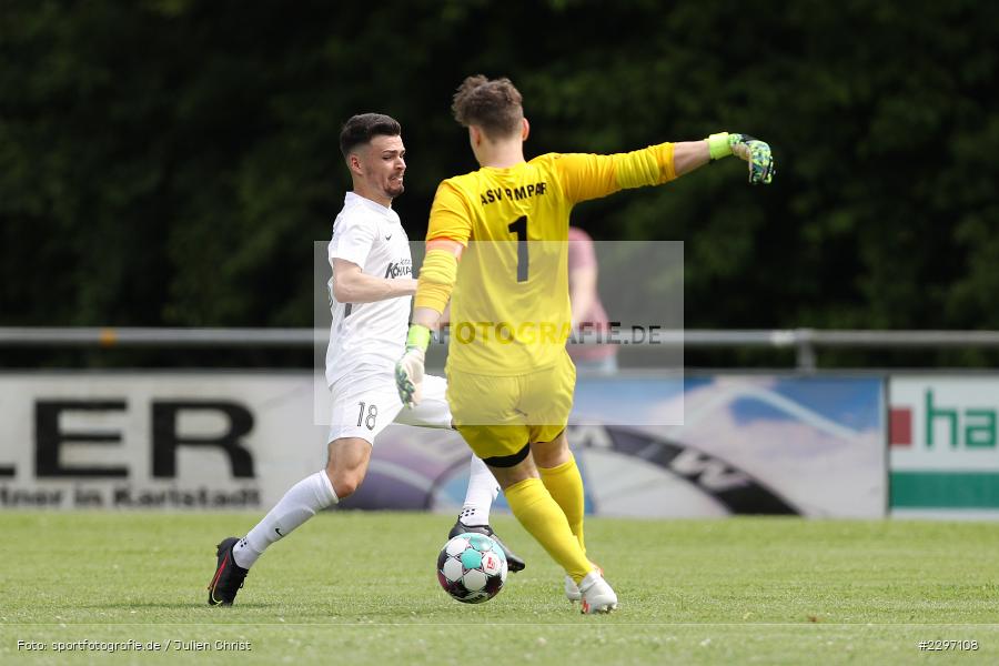 Jan Wabnitz, Robin Michel, Sportgelaende in der Au, Karlstadt, 04.07.2021, Freundschaftsspiele, sport, action, Fussball, Deutschland, Juli 2021, Saison 2021/2022, Bezirksliga Unterfranken West, Bayernliga Nord, ASV Rimpar, TSV Karlburg - Bild-ID: 2297108