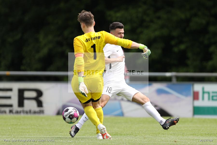 Jan Wabnitz, Robin Michel, Sportgelaende in der Au, Karlstadt, 04.07.2021, Freundschaftsspiele, sport, action, Fussball, Deutschland, Juli 2021, Saison 2021/2022, Bezirksliga Unterfranken West, Bayernliga Nord, ASV Rimpar, TSV Karlburg - Bild-ID: 2297109