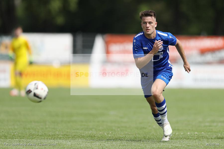Lukas Behringer, Sportgelaende in der Au, Karlstadt, 04.07.2021, Freundschaftsspiele, sport, action, Fussball, Deutschland, Juli 2021, Saison 2021/2022, Bezirksliga Unterfranken West, Bayernliga Nord, ASV Rimpar, TSV Karlburg - Bild-ID: 2297144