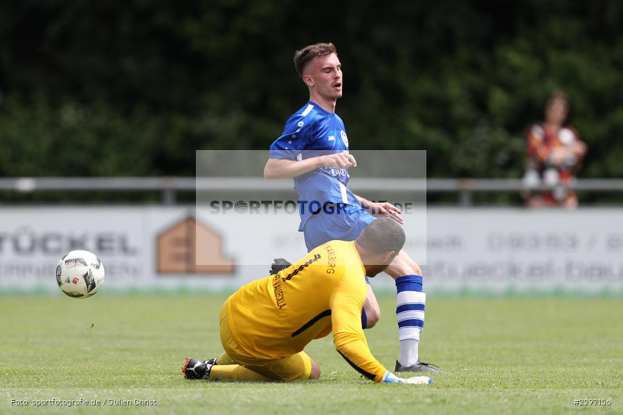 Marvin Fischer-Vallecilla, Torwart, Marvin Ott, Sportgelaende in der Au, Karlstadt, 04.07.2021, Freundschaftsspiele, sport, action, Fussball, Deutschland, Juli 2021, Saison 2021/2022, Bezirksliga Unterfranken West, Bayernliga Nord, ASV Rimpar, TSV Karlburg - Bild-ID: 2297156 Marvin Fischer-Vallecilla, Torwart, Marvin Ott, Sportgelaende in der Au, Karlstadt, 04.07.2021, Freundschaftsspiele, sport, action, Fussball, Deutschland, Juli 2021, Saison 2021/2022, Bezirksliga Unterfranken West, Bayernliga Nord, ASV Rimpar, TSV Karlburg - Bild-ID: 2297156