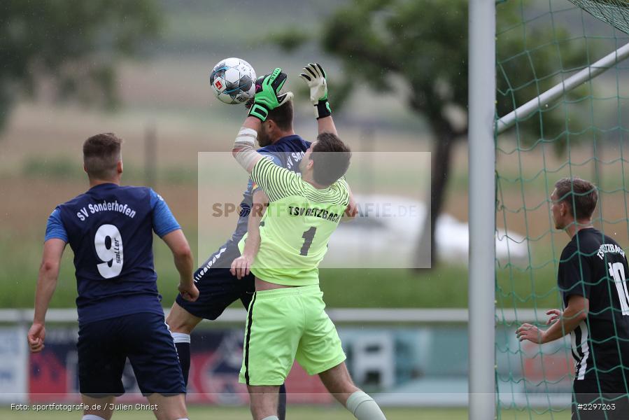 Sportplatz, Retzbach, 04.07.2021, Freundschaftsspiele, sport, action, Fussball, Deutschland, Juli 2021, Saison 2021/2022, Kreisliga Würzburg, SV Sonderhofen, TSV Retzbach - Bild-ID: 2297263