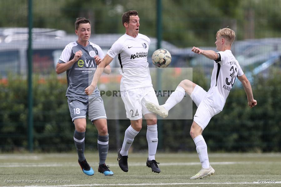Tim Grünewald, Marco Kunzmann, Städtisches Sportzentrum, Alzenau in Unterfranken, 11.07.2021, sport, action, Fussball, Deutschland, Testspiel, Freundschaftsspiele, Juli 2021, Saison 2021/2022, Bayernliga, Hessenliga, TSV Karlburg, FC Bayern Alzenau - Bild-ID: 2297368