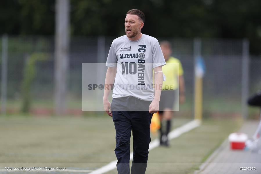 Trainer, Murat Özbahar, Städtisches Sportzentrum, Alzenau in Unterfranken, 11.07.2021, sport, action, Fussball, Deutschland, Testspiel, Freundschaftsspiele, Juli 2021, Saison 2021/2022, Bayernliga, Hessenliga, TSV Karlburg, FC Bayern Alzenau - Bild-ID: 2297395