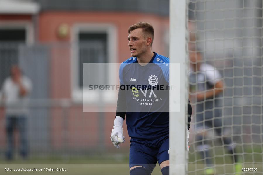 Torwart, Fabian Wolpert, Städtisches Sportzentrum, Alzenau in Unterfranken, 11.07.2021, sport, action, Fussball, Deutschland, Testspiel, Freundschaftsspiele, Juli 2021, Saison 2021/2022, Bayernliga, Hessenliga, TSV Karlburg, FC Bayern Alzenau - Bild-ID: 2297407