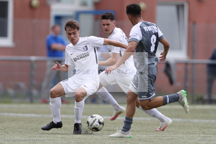 Jari Heuchert, Städtisches Sportzentrum, Alzenau in Unterfranken, 11.07.2021, sport, action, Fussball, Deutschland, Testspiel, Freundschaftsspiele, Juli 2021, Saison 2021/2022, Bayernliga, Hessenliga, TSV Karlburg, FC Bayern Alzenau - Bild-ID: 2297666