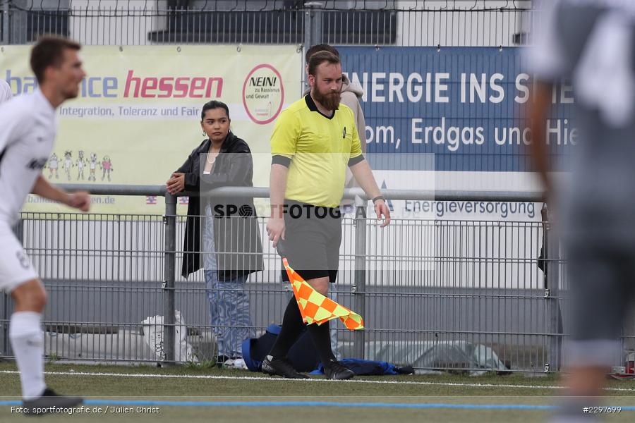 Assistent, Schiedsrichter, Phillip Eckert, Städtisches Sportzentrum, Alzenau in Unterfranken, 11.07.2021, sport, action, Fussball, Deutschland, Testspiel, Freundschaftsspiele, Juli 2021, Saison 2021/2022, Bayernliga, Hessenliga, TSV Karlburg, FC Bayern Alzenau - Bild-ID: 2297699 Assistent, Schiedsrichter, Phillip Eckert, Städtisches Sportzentrum, Alzenau in Unterfranken, 11.07.2021, sport, action, Fussball, Deutschland, Testspiel, Freundschaftsspiele, Juli 2021, Saison 2021/2022, Bayernliga, Hessenliga, TSV Karlburg, FC Bayern Alzenau - Bild-ID: 2297699