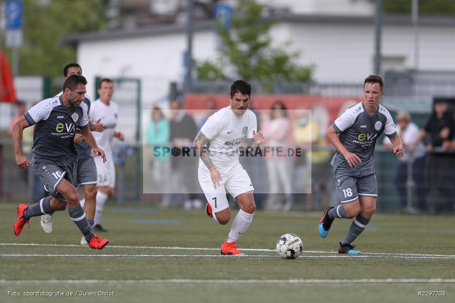 Peter Sprung, Steffen Bachmann, Städtisches Sportzentrum, Alzenau in Unterfranken, 11.07.2021, sport, action, Fussball, Deutschland, Testspiel, Freundschaftsspiele, Juli 2021, Saison 2021/2022, Bayernliga, Hessenliga, TSV Karlburg, FC Bayern Alzenau - Bild-ID: 2297703 Peter Sprung, Steffen Bachmann, Städtisches Sportzentrum, Alzenau in Unterfranken, 11.07.2021, sport, action, Fussball, Deutschland, Testspiel, Freundschaftsspiele, Juli 2021, Saison 2021/2022, Bayernliga, Hessenliga, TSV Karlburg, FC Bayern Alzenau - Bild-ID: 2297703