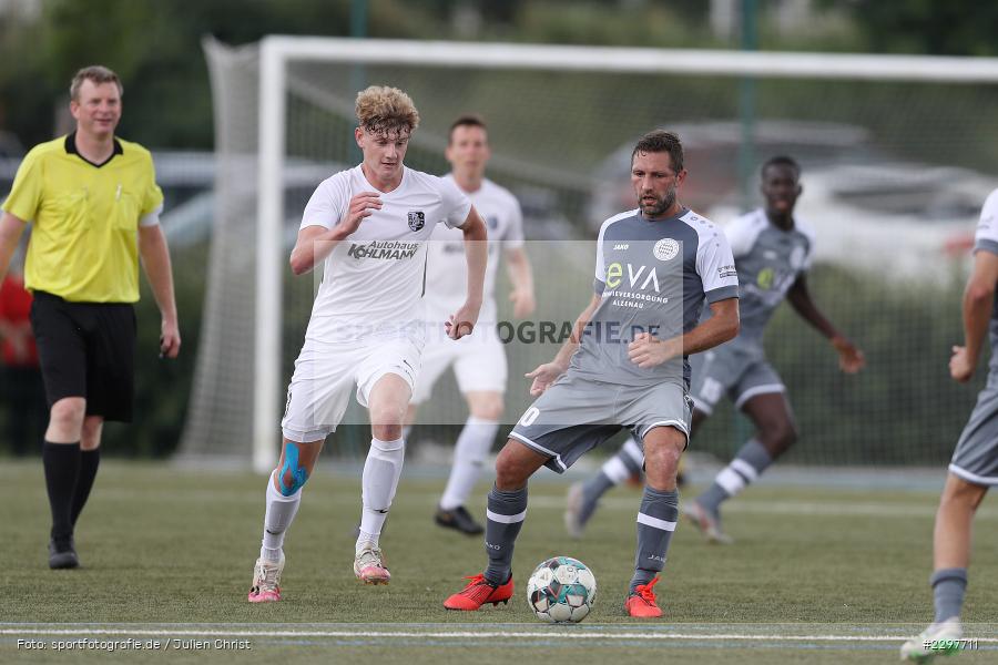Adrian Winter, Städtisches Sportzentrum, Alzenau in Unterfranken, 11.07.2021, sport, action, Fussball, Deutschland, Testspiel, Freundschaftsspiele, Juli 2021, Saison 2021/2022, Bayernliga, Hessenliga, TSV Karlburg, FC Bayern Alzenau - Bild-ID: 2297711