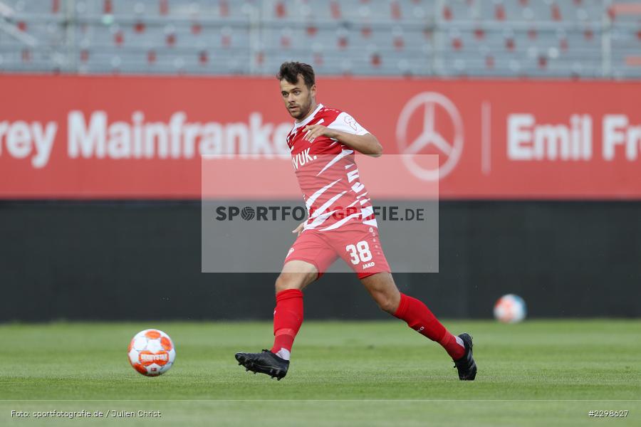 Robert Herrmann, FLYERALARM Arena, Würzburg, 14.07.2021, DFL, Freundschaftsspiele, sport, action, Fussball, Deutschland, Juli 2021, Saison 2021/2022, SGF, FWK, Bundesliga, 3. Liga, SpVgg Greuther Fürth, FC Würzburger Kickers - Bild-ID: 2298627