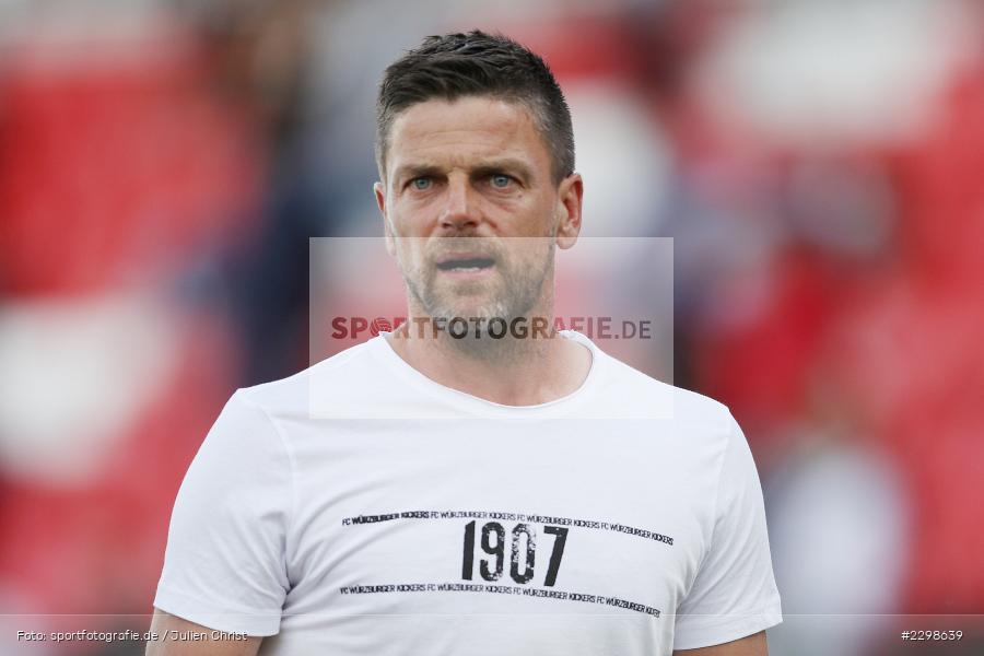 Trainer, Torsten Ziegner, FLYERALARM Arena, Würzburg, 14.07.2021, DFL, Freundschaftsspiele, sport, action, Fussball, Deutschland, Juli 2021, Saison 2021/2022, SGF, FWK, Bundesliga, 3. Liga, SpVgg Greuther Fürth, FC Würzburger Kickers - Bild-ID: 2298639