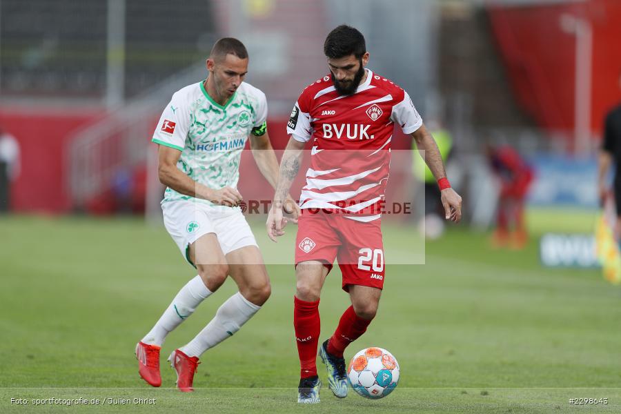 Branimir Hrgota, Fanol Perdedaj, FLYERALARM Arena, Würzburg, 14.07.2021, DFL, Freundschaftsspiele, sport, action, Fussball, Deutschland, Juli 2021, Saison 2021/2022, SGF, FWK, Bundesliga, 3. Liga, SpVgg Greuther Fürth, FC Würzburger Kickers - Bild-ID: 2298643