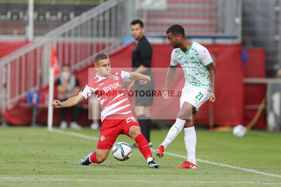 Alexander Lungwitz, FLYERALARM Arena, Würzburg, 14.07.2021, DFL, Freundschaftsspiele, sport, action, Fussball, Deutschland, Juli 2021, Saison 2021/2022, SGF, FWK, Bundesliga, 3. Liga, SpVgg Greuther Fürth, FC Würzburger Kickers - Bild-ID: 2298661