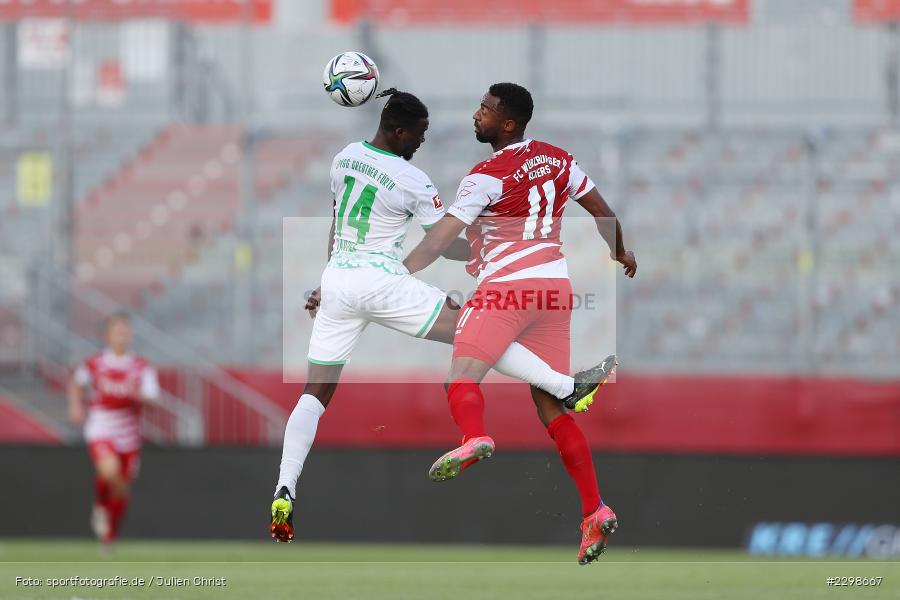 Saliou Sane, FLYERALARM Arena, Würzburg, 14.07.2021, DFL, Freundschaftsspiele, sport, action, Fussball, Deutschland, Juli 2021, Saison 2021/2022, SGF, FWK, Bundesliga, 3. Liga, SpVgg Greuther Fürth, FC Würzburger Kickers - Bild-ID: 2298667