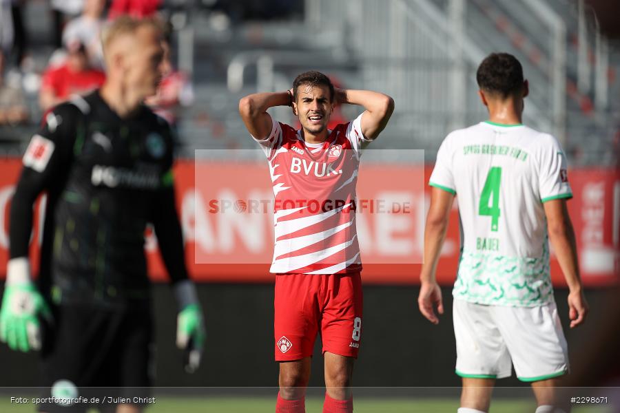 Vladimir Nikolov, FLYERALARM Arena, Würzburg, 14.07.2021, DFL, Freundschaftsspiele, sport, action, Fussball, Deutschland, Juli 2021, Saison 2021/2022, SGF, FWK, Bundesliga, 3. Liga, SpVgg Greuther Fürth, FC Würzburger Kickers - Bild-ID: 2298671