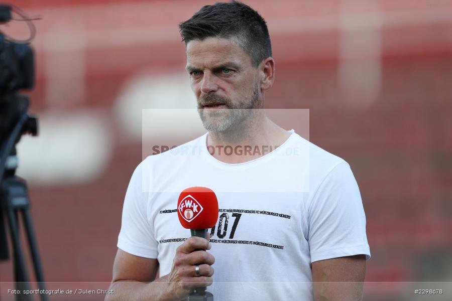 Interview, Torsten Ziegner, FLYERALARM Arena, Würzburg, 14.07.2021, DFL, Freundschaftsspiele, sport, action, Fussball, Deutschland, Juli 2021, Saison 2021/2022, SGF, FWK, Bundesliga, 3. Liga, SpVgg Greuther Fürth, FC Würzburger Kickers - Bild-ID: 2298678 Interview, Torsten Ziegner, FLYERALARM Arena, Würzburg, 14.07.2021, DFL, Freundschaftsspiele, sport, action, Fussball, Deutschland, Juli 2021, Saison 2021/2022, SGF, FWK, Bundesliga, 3. Liga, SpVgg Greuther Fürth, FC Würzburger Kickers - Bild-ID: 2298678