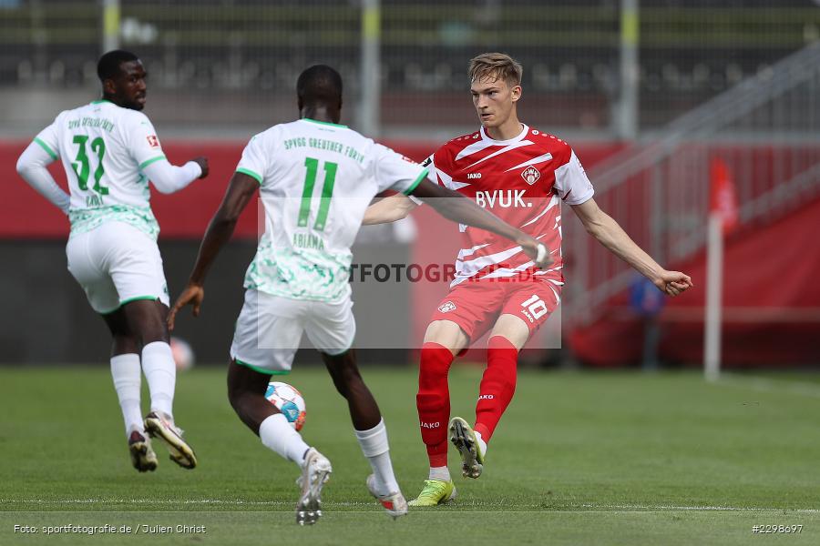 Maximilian Breunig, FLYERALARM Arena, Würzburg, 14.07.2021, DFL, Freundschaftsspiele, sport, action, Fussball, Deutschland, Juli 2021, Saison 2021/2022, SGF, FWK, Bundesliga, 3. Liga, SpVgg Greuther Fürth, FC Würzburger Kickers - Bild-ID: 2298697