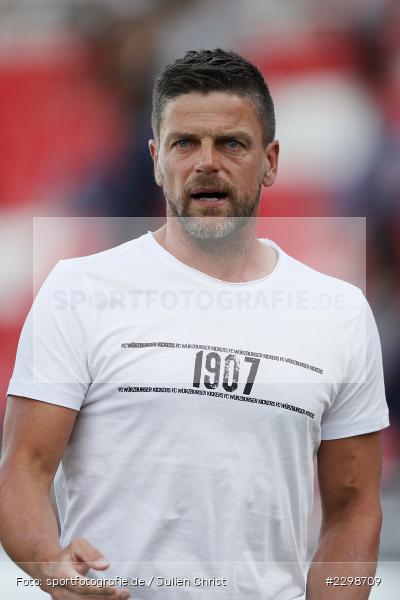 Torsten Ziegner, FLYERALARM Arena, Würzburg, 14.07.2021, DFL, Freundschaftsspiele, sport, action, Fussball, Deutschland, Juli 2021, Saison 2021/2022, SGF, FWK, Bundesliga, 3. Liga, SpVgg Greuther Fürth, FC Würzburger Kickers - Bild-ID: 2298709