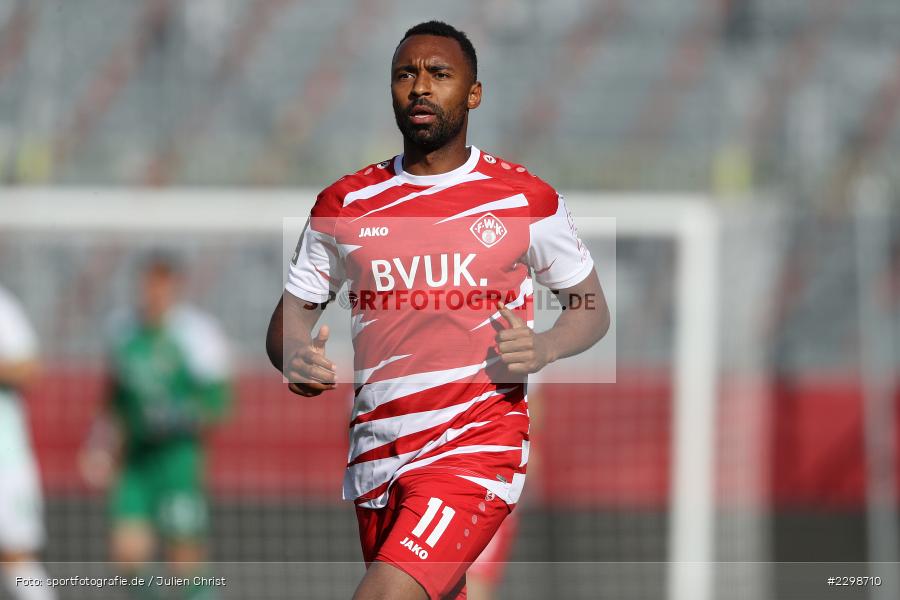 Saliou Sane, FLYERALARM Arena, Würzburg, 14.07.2021, DFL, Freundschaftsspiele, sport, action, Fussball, Deutschland, Juli 2021, Saison 2021/2022, SGF, FWK, Bundesliga, 3. Liga, SpVgg Greuther Fürth, FC Würzburger Kickers - Bild-ID: 2298710