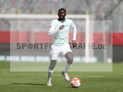 Fotos von FC Würzburger Kickers - SpVgg Greuther Fürth auf sportfotografie.de