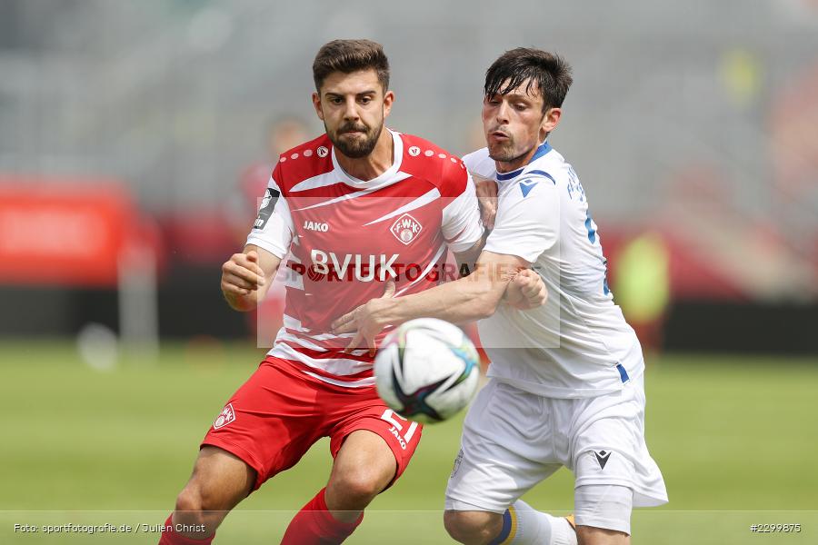 Lucas Stauffer, Moritz Heinrich, FLYERALARM Arena, Würzburg, 17.07.2021, DFL, Freundschaftsspiele, sport, action, Fussball, Deutschland, Juli 2021, Saison 2021/2022, FCC, FWK, Regionalliga Nordost, 3. Liga, FC Carl Zeiss Jena, FC Würzburger Kickers - Bild-ID: 2299875